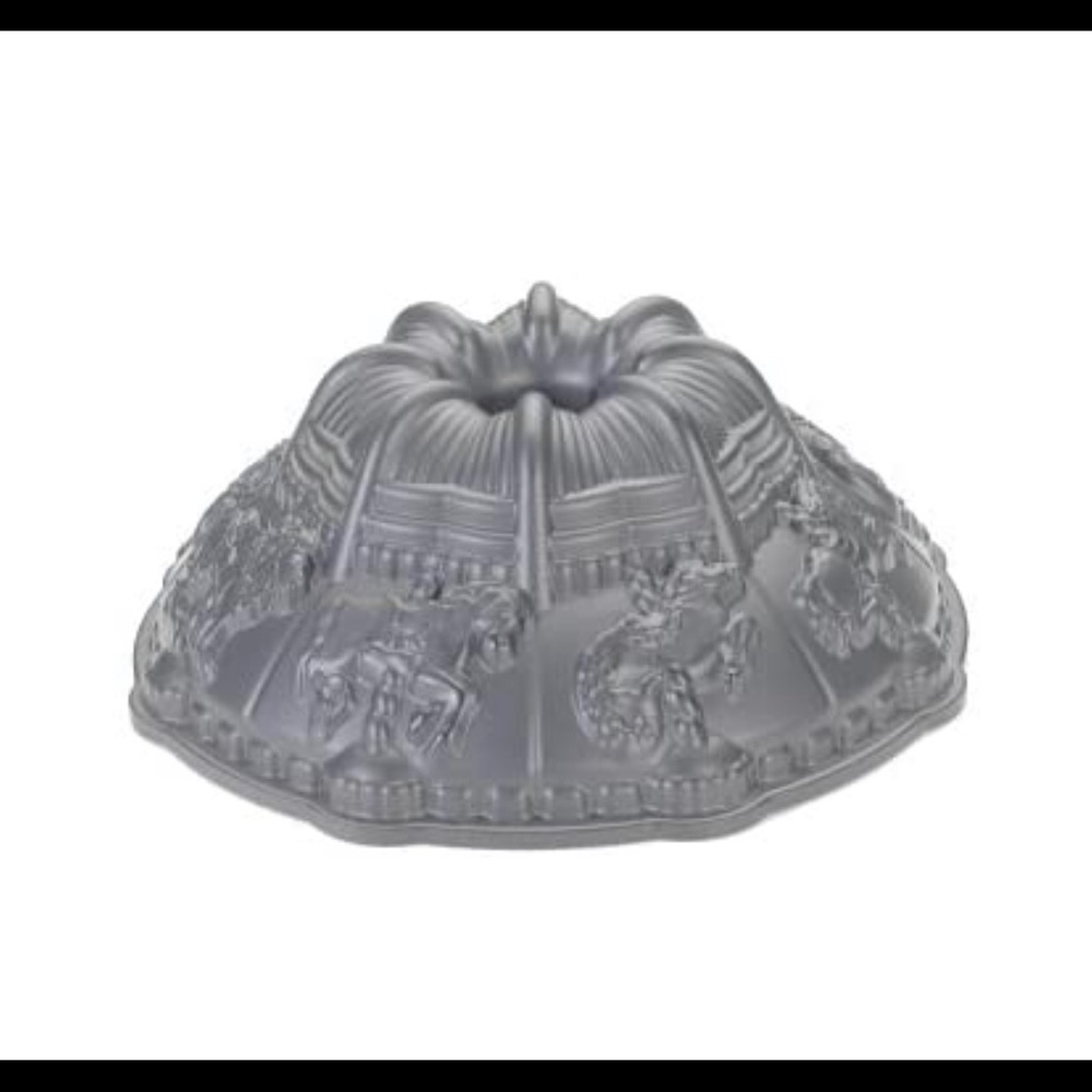 Nordic Ware Carousel Bundt Cake Pan